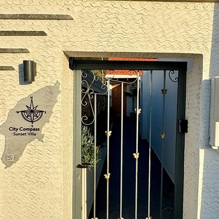 Compass Sunset Вилла
